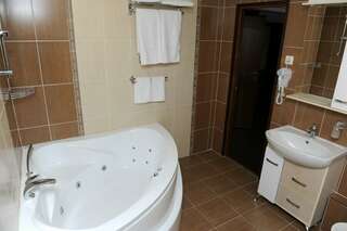 Гостиница Мона Лиза Нижний Новгород Люкс с 1 спальней-7