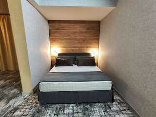 Гостиница Мона Лиза Нижний Новгород Семейный полулюкс-1